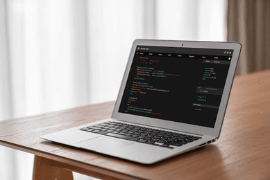 Python vs R: An Impartial Comparison Between the Two Best Languages